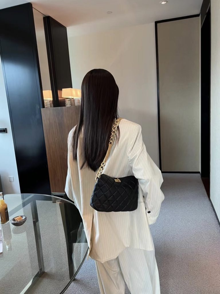 Genuine Leather Underarm Bag Chain Pillow Bag Vintage Baguette Shoulder Sheepskin Quilted Handbag