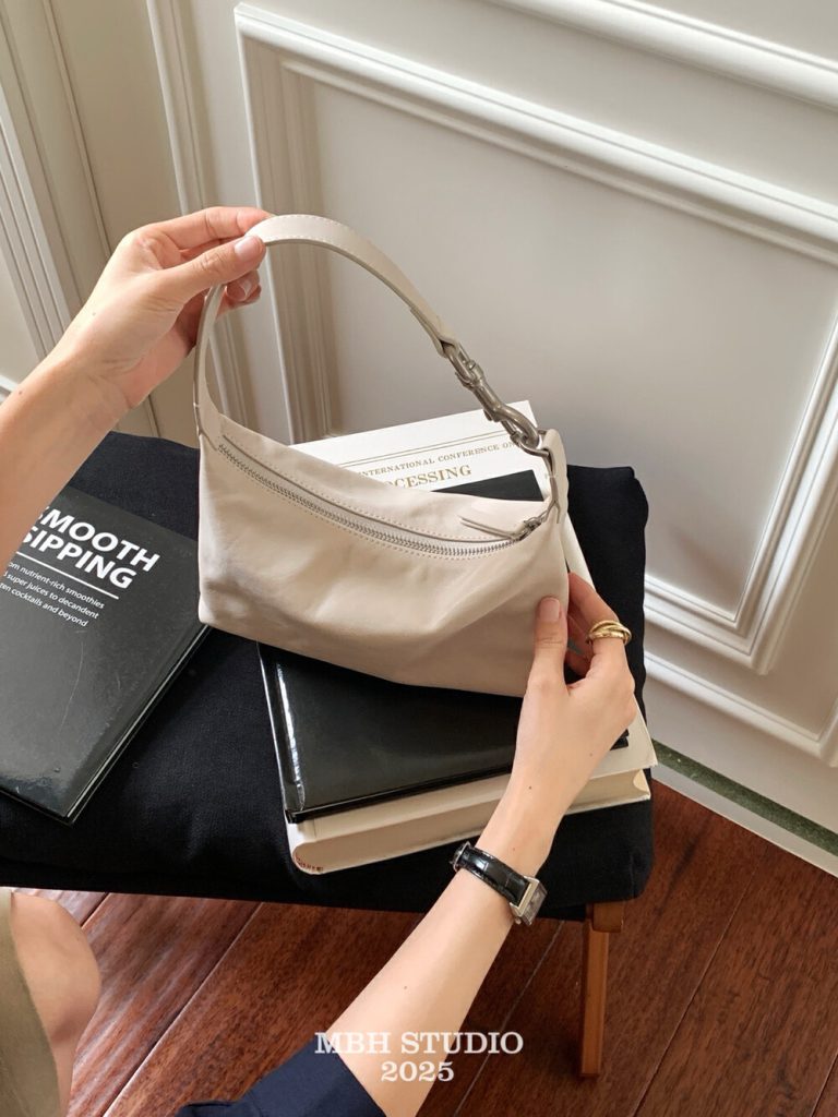 MBH Korean Style Niche Hobo Bag Minimalist Versatile Crossbody Shoulder Bag with Strap